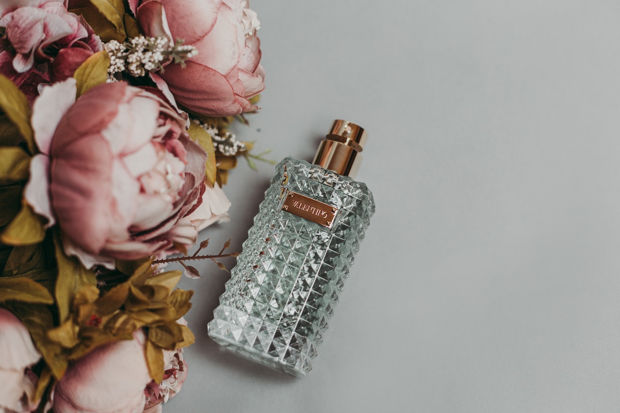 ¿Cómo potenciar la performance de tu perfume?