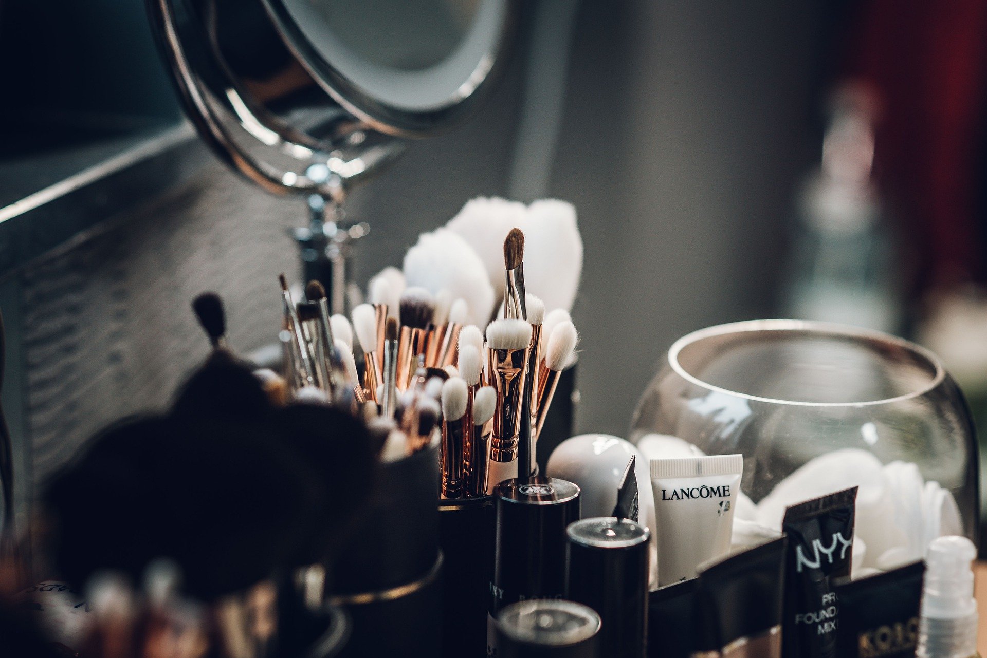 Maquillaje en Hot Sale Argentina 2021: te enseñamos a crear tu kit básico.